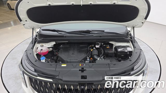 Kia Canival 2025 — photo 6