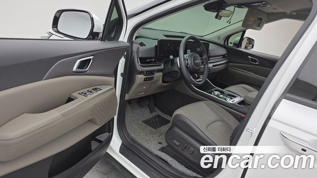 Kia Canival 2025 — photo 10