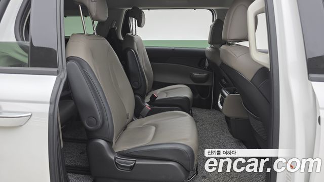 Kia Canival 2025 — photo 12