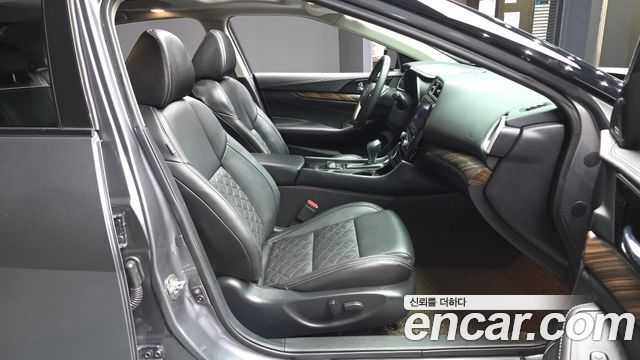 Nissan Maxima 2018 — photo 11