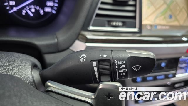 Genesis G80 2020 — photo 35