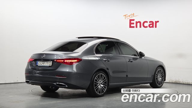 Mercedes-Benz C-Class 2024 — photo 2