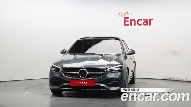 Mercedes-Benz C-Class 2024 — photo 3