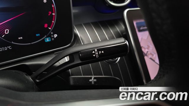 Mercedes-Benz C-Class 2024 — photo 12