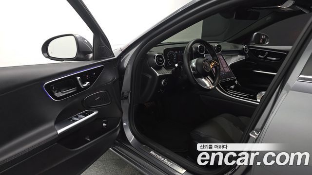Mercedes-Benz C-Class 2024 — photo 13