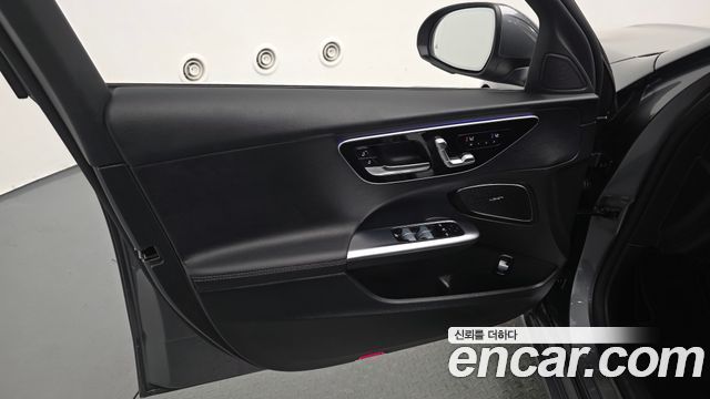 Mercedes-Benz C-Class 2024 — photo 14