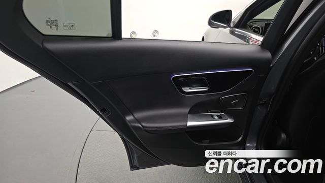 Mercedes-Benz C-Class 2024 — photo 15