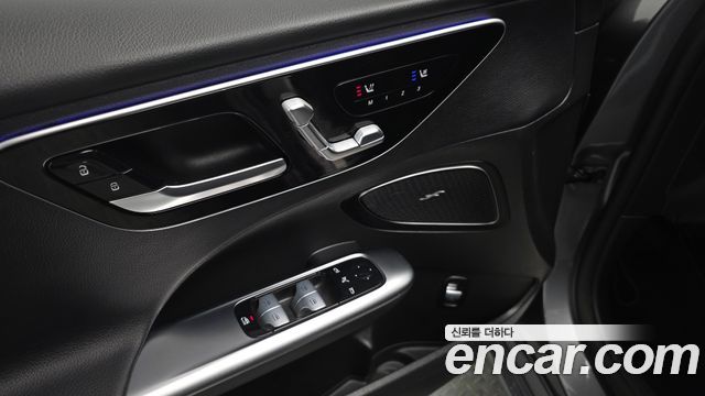 Mercedes-Benz C-Class 2024 — photo 27