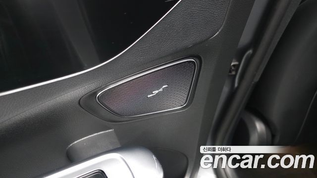 Mercedes-Benz C-Class 2024 — photo 33