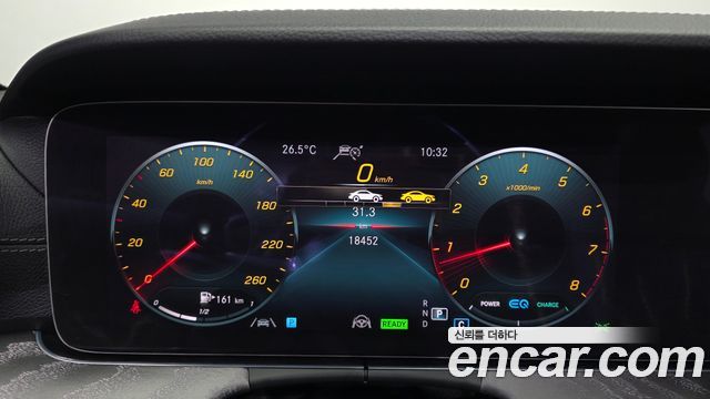 Mercedes-Benz E-Class 2022 — photo 11