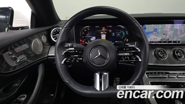 Mercedes-Benz E-Class 2022 — photo 18