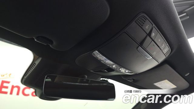 Mercedes-Benz E-Class 2022 — photo 24