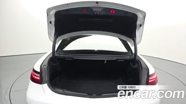 Mercedes-Benz E-Class 2022 — photo 26