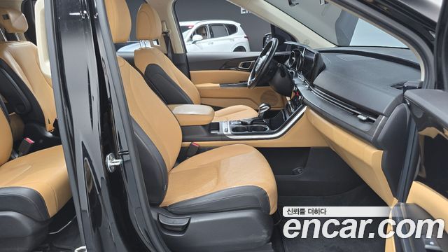 Kia Canival 2021 — photo 17