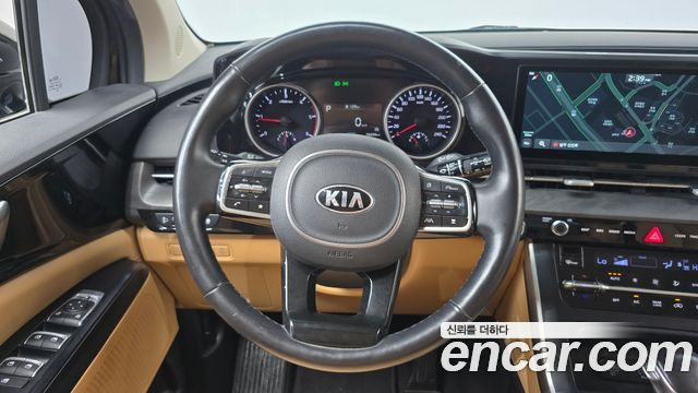 Kia Canival 2021 — photo 19