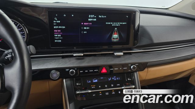 Kia Canival 2021 — photo 20