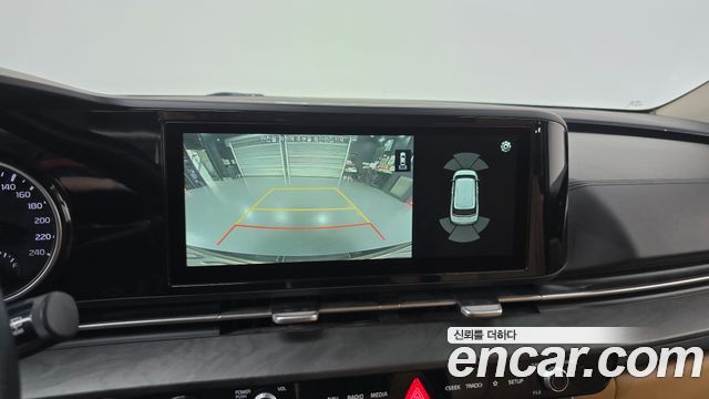 Kia Canival 2021 — photo 22