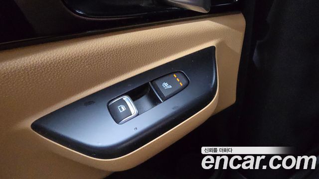 Kia Canival 2021 — photo 25