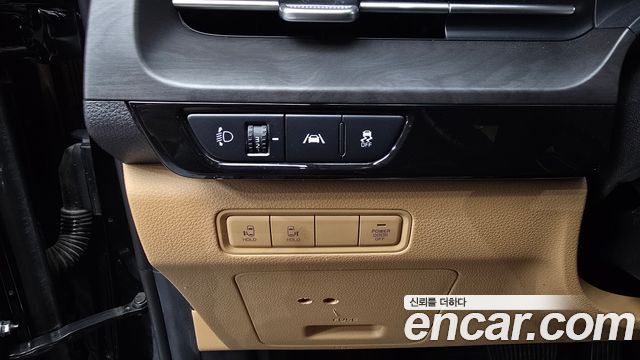 Kia Canival 2021 — photo 28