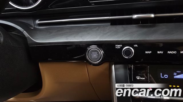 Kia Canival 2021 — photo 29