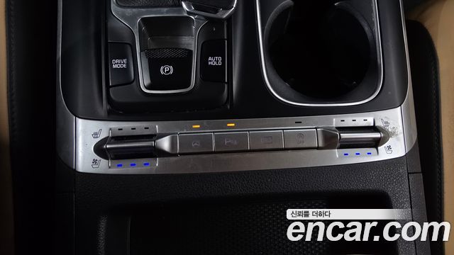 Kia Canival 2021 — photo 31