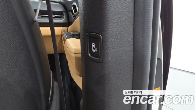 Kia Canival 2021 — photo 33