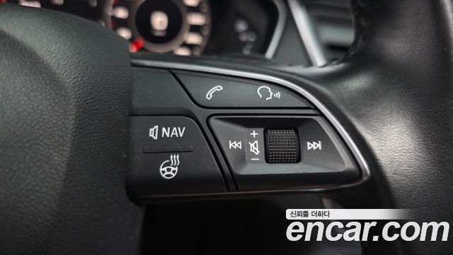 Audi Q5 2020 — photo 28