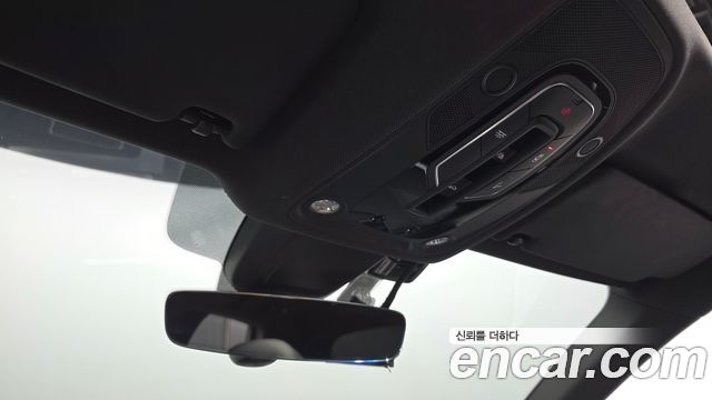 Audi Q5 2020 — photo 29