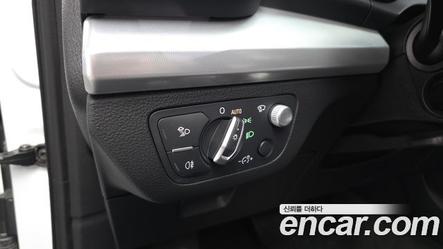 Audi Q5 2020 — photo 31