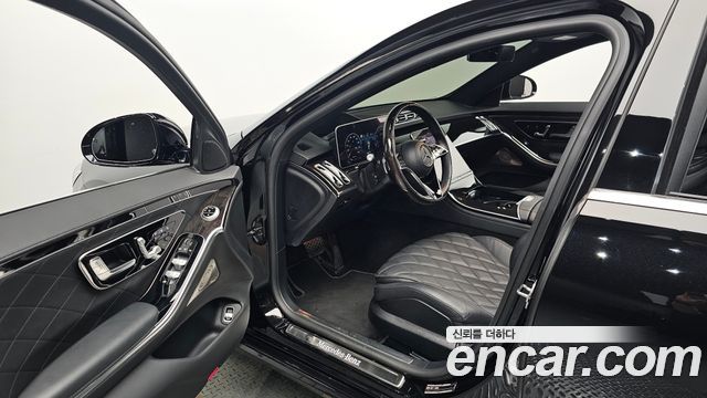 Mercedes-Benz S-Class 2022 — photo 10