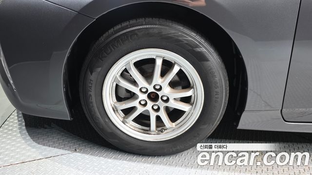 Toyota Prius 2017 — photo 5