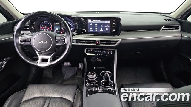 Kia K5 2023 — photo 10