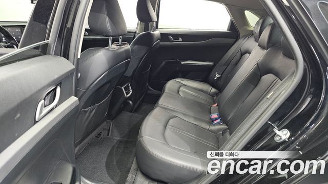 Kia K5 2023 — photo 18