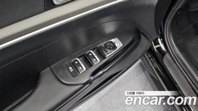 Kia K5 2023 — photo 19