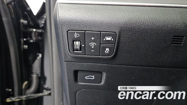 Kia K5 2023 — photo 20