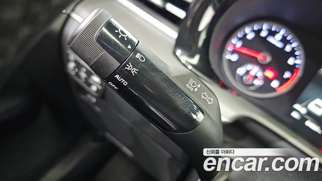 Kia K5 2023 — photo 25