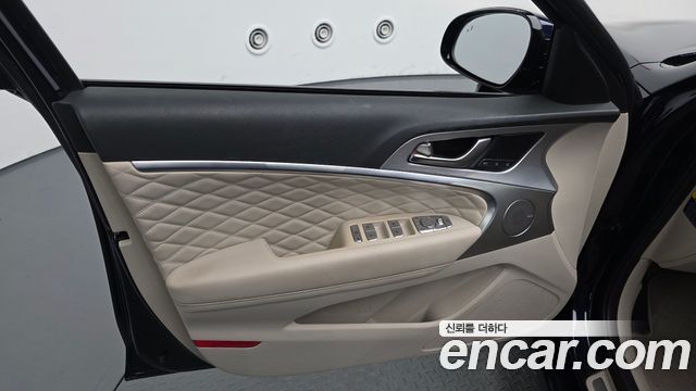 Genesis G70 2019 — photo 14