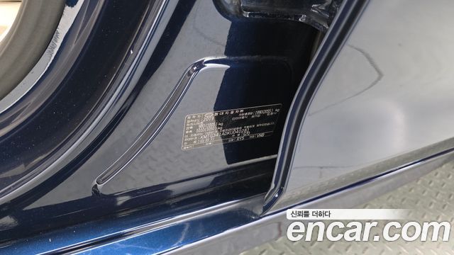Genesis G70 2019 — photo 27