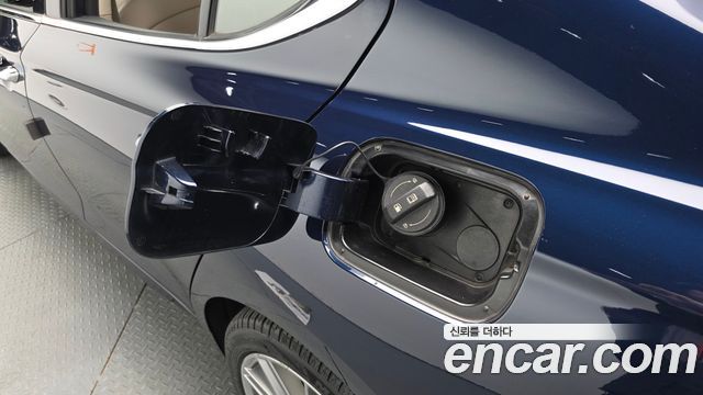 Genesis G70 2019 — photo 28