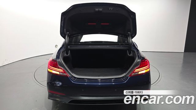 Genesis G70 2019 — photo 31