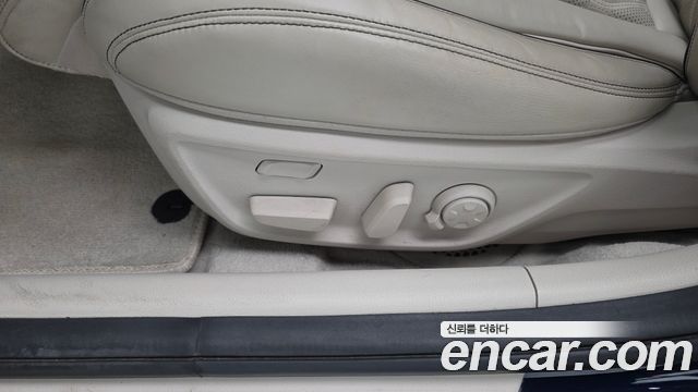 Genesis G70 2019 — photo 32