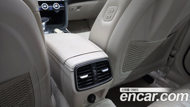 Genesis G70 2019 — photo 34