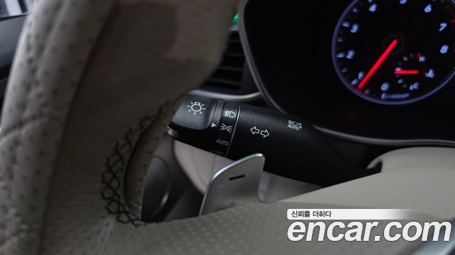 Genesis G70 2019 — photo 35