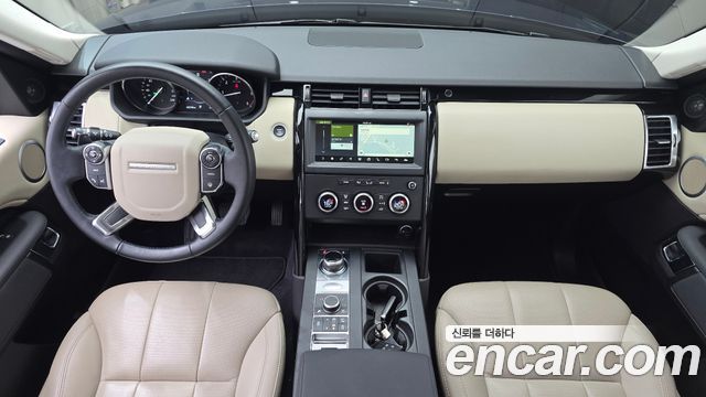 Land Rover Discovery 2018 — photo 10