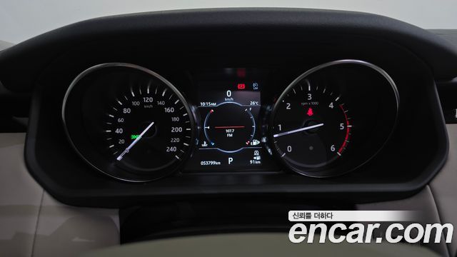 Land Rover Discovery 2018 — photo 11