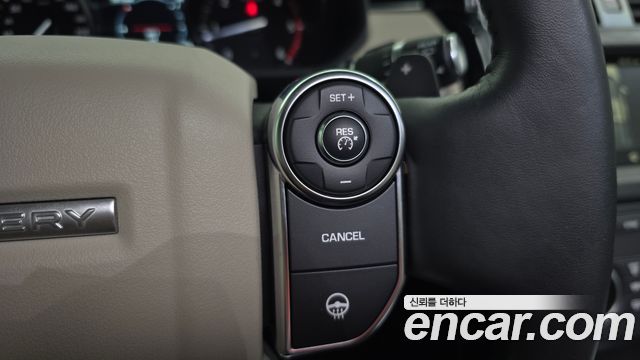 Land Rover Discovery 2018 — photo 22
