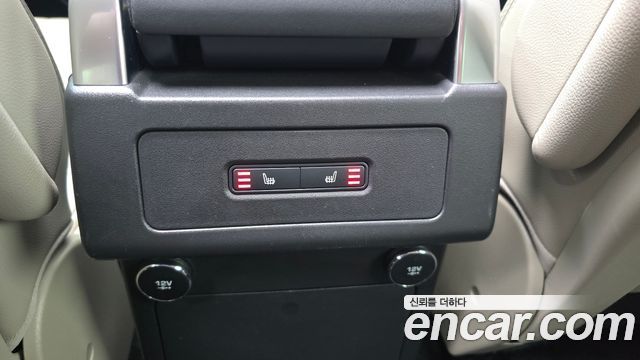 Land Rover Discovery 2018 — photo 27