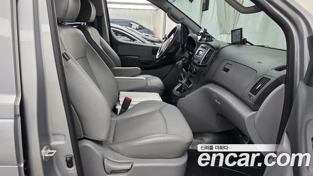 Hyundai Starex 2020 — photo 11