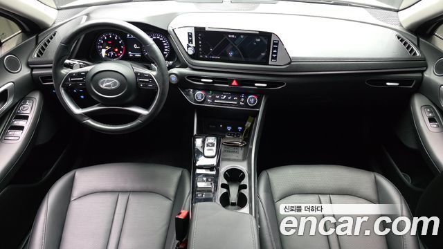 Hyundai Sonata 2022 — photo 10