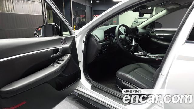 Hyundai Sonata 2022 — photo 13